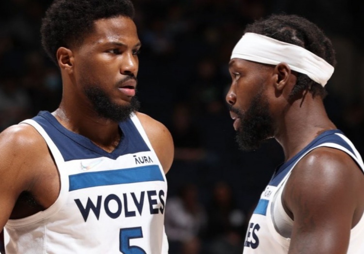 亚历山大阿诺德重回安菲尔德被狂嘘你怎么看？（亚历山大阿诺德重返安菲尔德遭满场嘘声，该如何解读？）