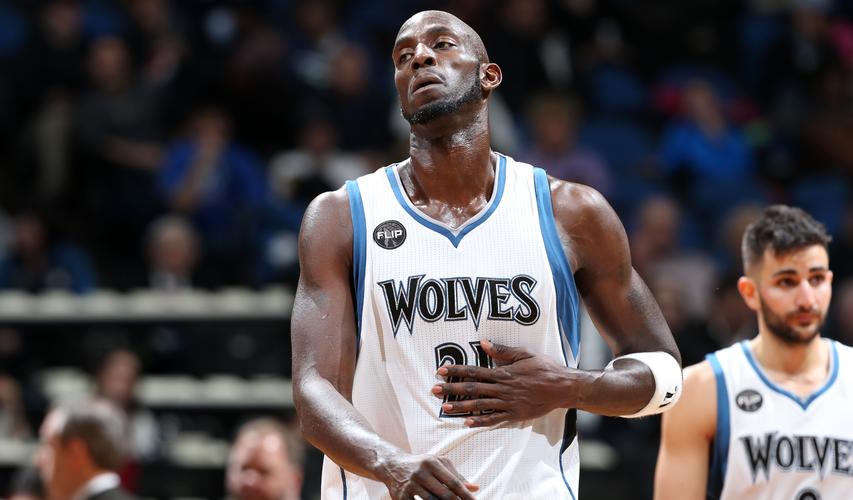 每体报道巴萨U19加里巴：偶像普约尔，有超脱黑人中卫的心智（每体：巴萨U19小将加里巴谈偶像普约尔，展现出超强心智）