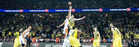 拖欠波兰前国脚工资，扎马雷克体育被处以转会禁令（因拖欠波兰前国脚薪资，扎马雷克体育遭转会禁令）