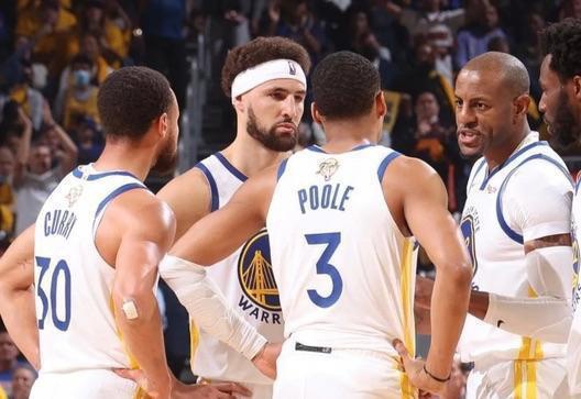 本-戴维斯：自己的未来无法控制，在捧杯时为孙兴慜感到骄傲（本-戴维斯：未来不由己，目睹孙兴慜捧杯倍感自豪）